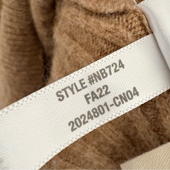 Madewell Plus Cameron Ribbed Cardigan Sweater in Coziest Yarn Heather Toffee 2X - Picture 10 of 13